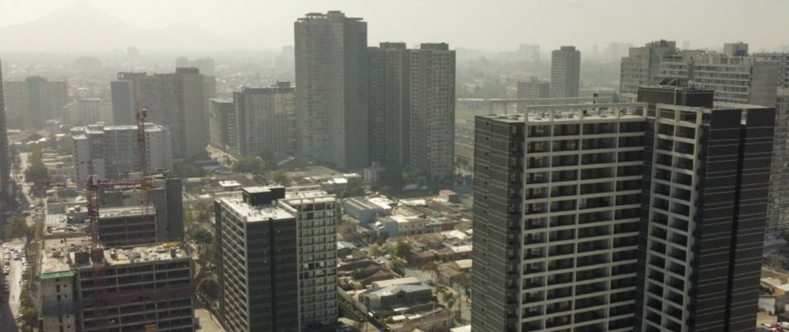 "Ciudad vertical": el documental que da cuenta de una nueva forma de precariedad habitacional