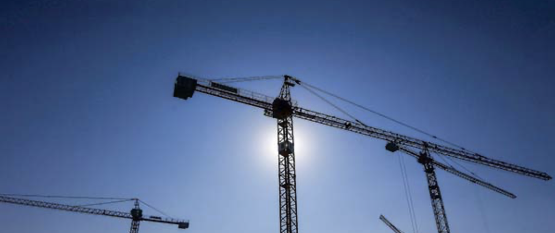 Las estrategias de las grandes inmobiliarias y constructoras chilenas para enfrentar el alza en precios de terrenos, materiales y mano de obra
