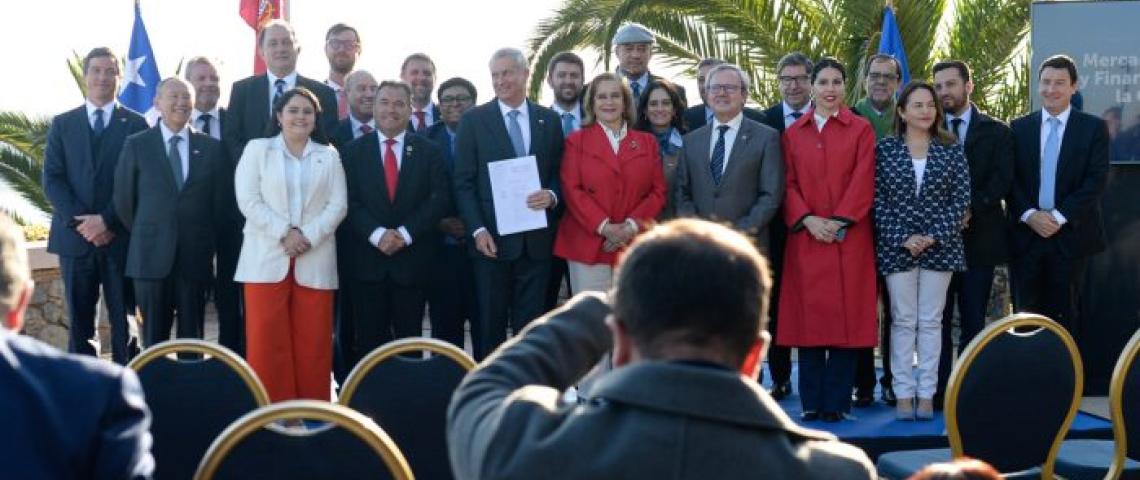 Kast presenta reforma al mercado de capitales con fondo para créditos hipotecarios
