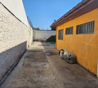 Pasillo de acceso de vehículos
