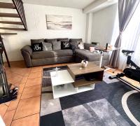 Amplio y acogedor living.