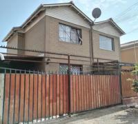 bella y acogedora casa de 2 pisos. Cercano a camino Lo Echevers