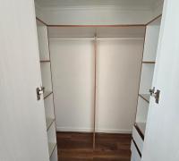 walk-in clóset