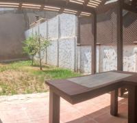 panorámica desde el quincho. Cuenta con terraza, horno de barro, asadera. Patio tiene riego automático