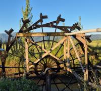 a pasos de la casa, estos hermosos molidos característicos de Larmahie 