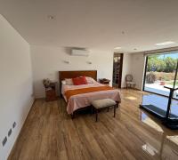 amplia dormitorio principal