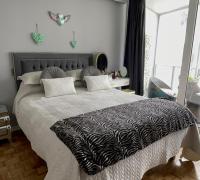 Habitación principal con salida a terraza 