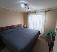 Dormitorio matrimonial vista al exterior