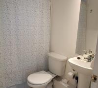 Baño para compartir en el segundo piso