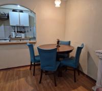 Comedor con espacio real para mesa de 4 a 6 personas, integrado armónicamente al living y la cocina.