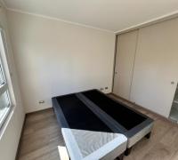 Dormitorio principal amplio con excelente iluminación natural