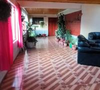 GRAN SALON DE QUINCHO, IDEAL PARA CELEBRACIONES Y REUNIONES FAMILIARES Y/O AMIGOS