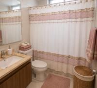 Completo baño de la habitación en suite