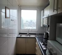 COCINA INDEPENDIENTE DE LIVING COMEDOR TOTALMENTE EQUIPADA