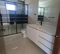 Baño habitación principal. Ducha de hidromasaje