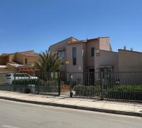 AMPLIA Y MODERNA CASA EN EL MEJOR SECTOR DEE CALAMA. SECTOR RESIDENCIAL  EXCLUSIVO,  CONSOLIDADO DE ALTO INTERES