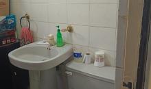baño lado de sala de estar