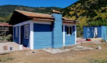 Casa de 2D, atrás el baño