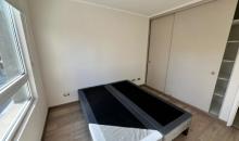Dormitorio principal amplio con excelente iluminación natural