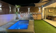 Piscina de Hormigón con vidrio de seguridad de alta calidad