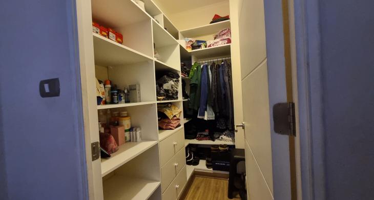 Walk in closet