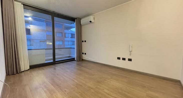 Dormitorio en suite amplio con salida a terraza
