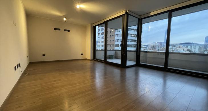 Living grande e iluminado