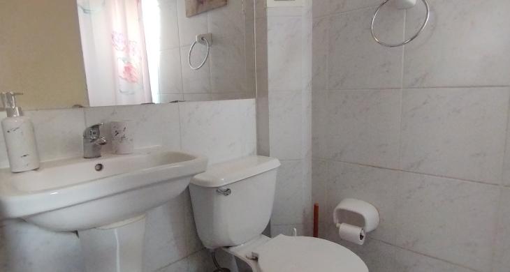 Baño de servicio