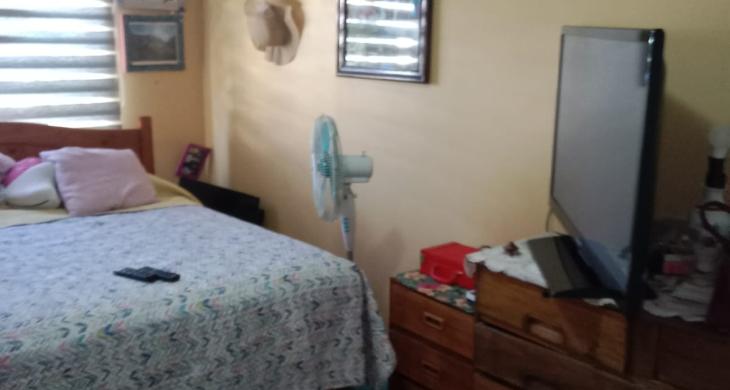 Dormitorio en segundo piso (1 de 4)