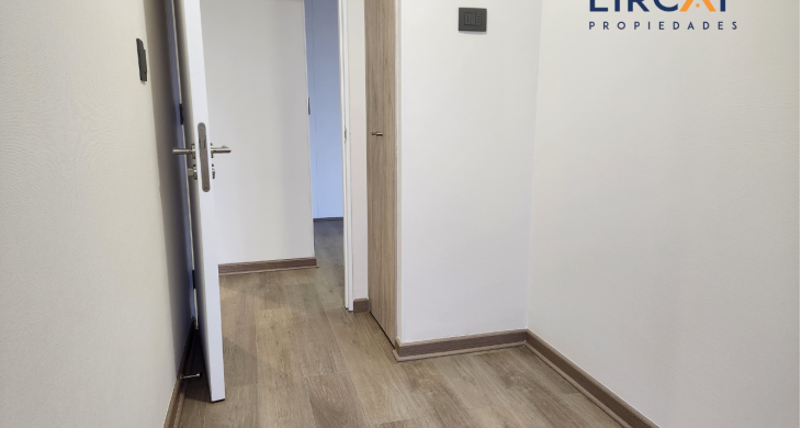 segundo dormitorio con closet