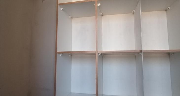 Closet en dormitorio principal 