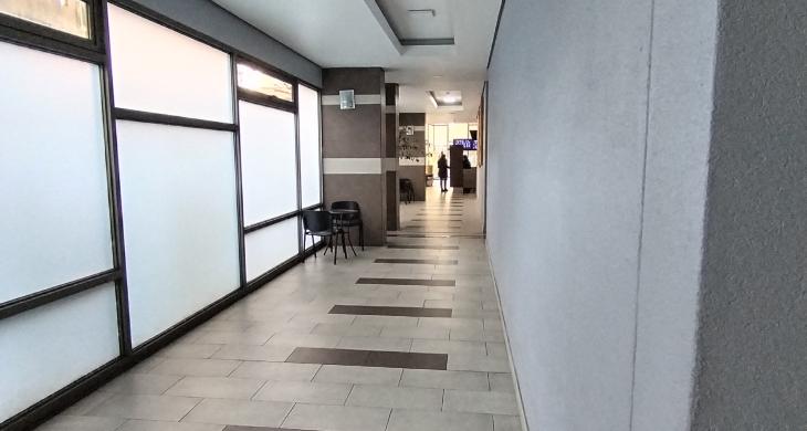 Pasillo de primer piso en edificio