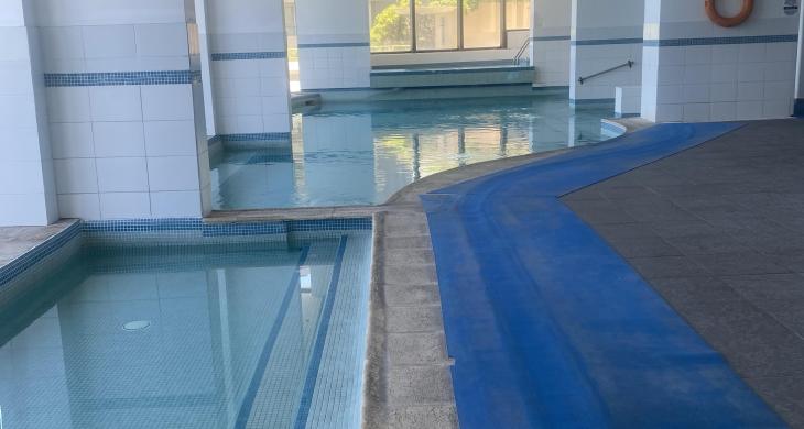 Piscina climatizada, incluye sauna
