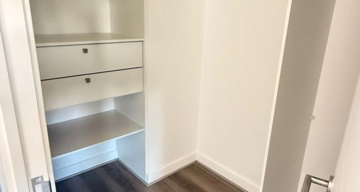WOKING CLOSED DORMITORIO PRINCIPAL