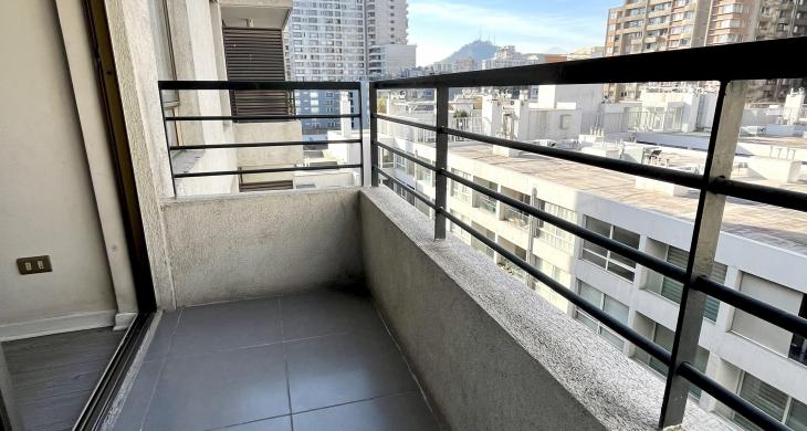 Terraza con hermosa vista despejada. el departamento queda en el piso 9.