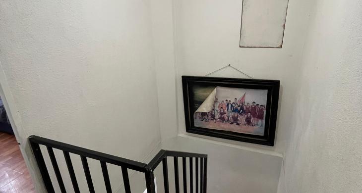 ESCALERA HACIA SEGUNDO PISO