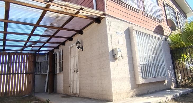 Patio delantero - estacionamientos