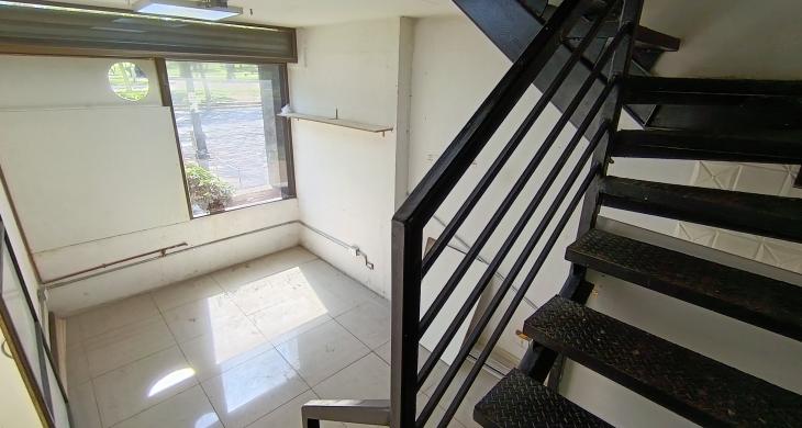 Escala piso 2