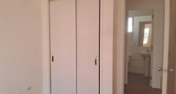 dormitorio 2 con orientación norponiente, clóset