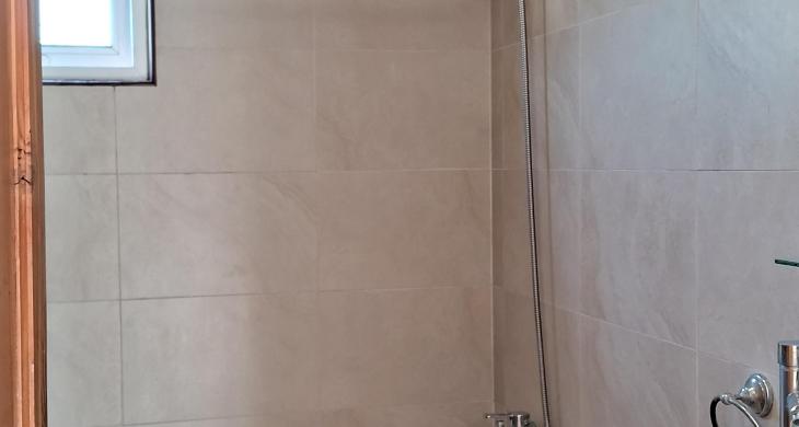 baño completo primer piso