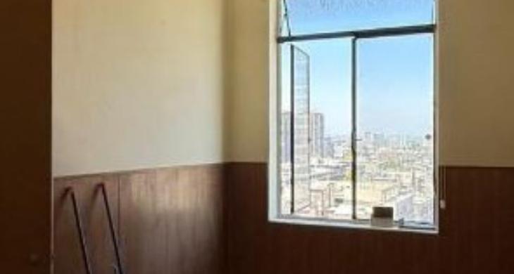 Ventana 1 apunta hacia el sur