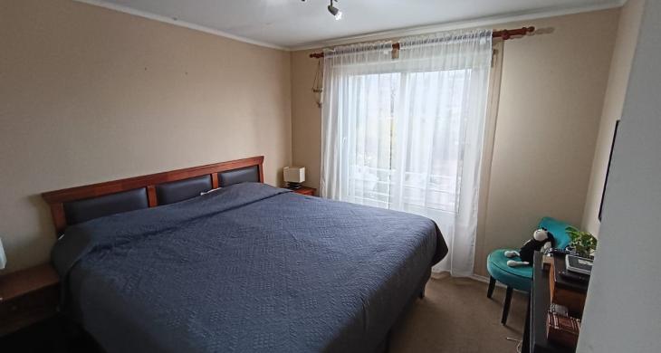 Dormitorio matrimonial vista al exterior