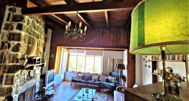 ESTAR CON CHIMENEA DE PIEDRA