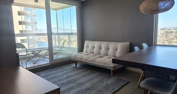 Luz natural que amplifica tus espacios en Costa de Montemar.