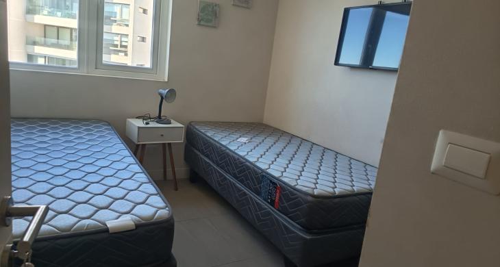 Espacios que se adaptan a ti. 🏠 El segundo dormitorio cuenta con su propio clóset integrado, ideal para asegurar el orden y la comodidad de todos los integrantes del hogar