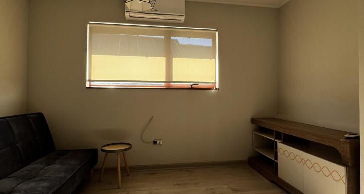 sala de estar amplia finas terminaciones