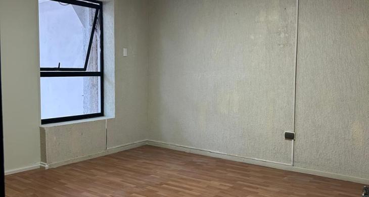 OFICINA / HABITACION