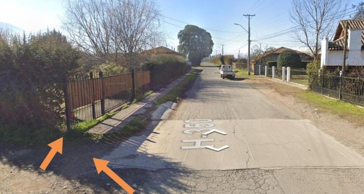 Ubicación, directo por calle Los Almendros, pasada H342.
