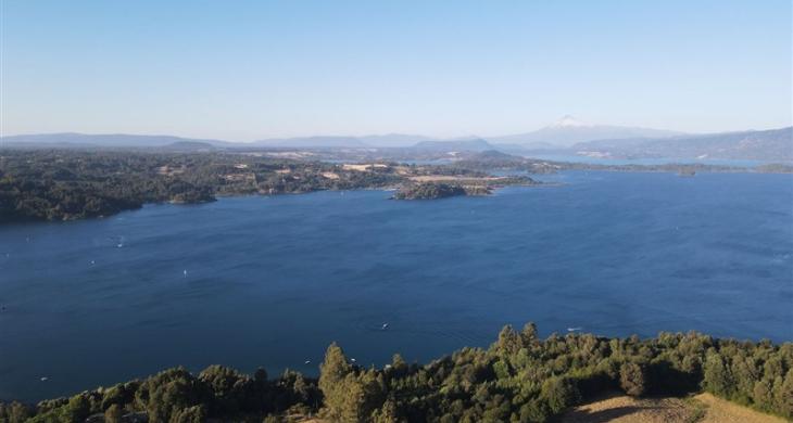 VISTA HERMOSA LAGO Y VOLCAN