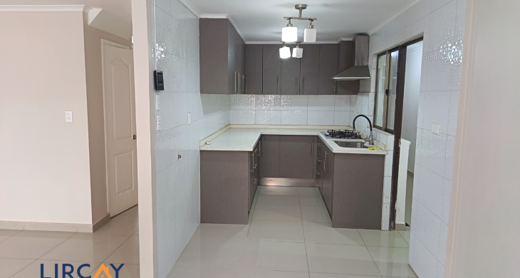 amplio living comedor